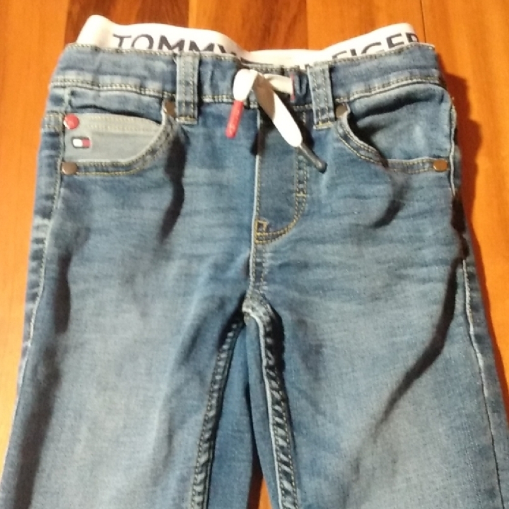 Tommy Hilfiger Toddler Boys 2T Blue Jeans with Knit Logo Waistband Athletic Fit